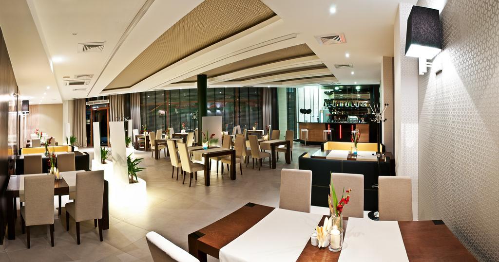 Hotel Piano Lublin Ngoại thất bức ảnh