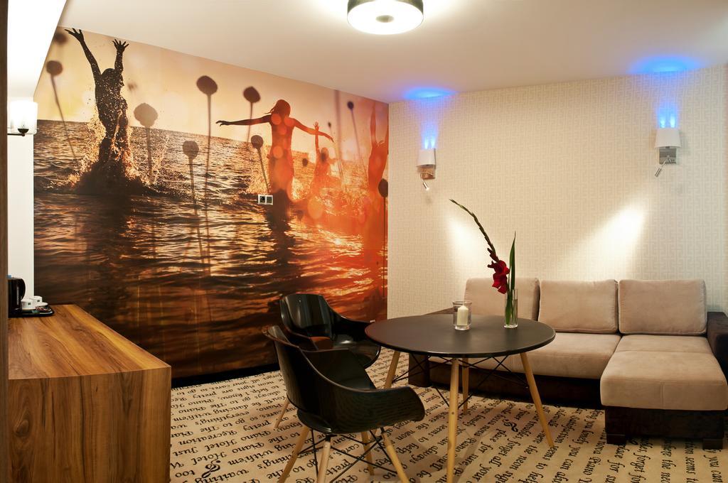 Hotel Piano Lublin Phòng bức ảnh