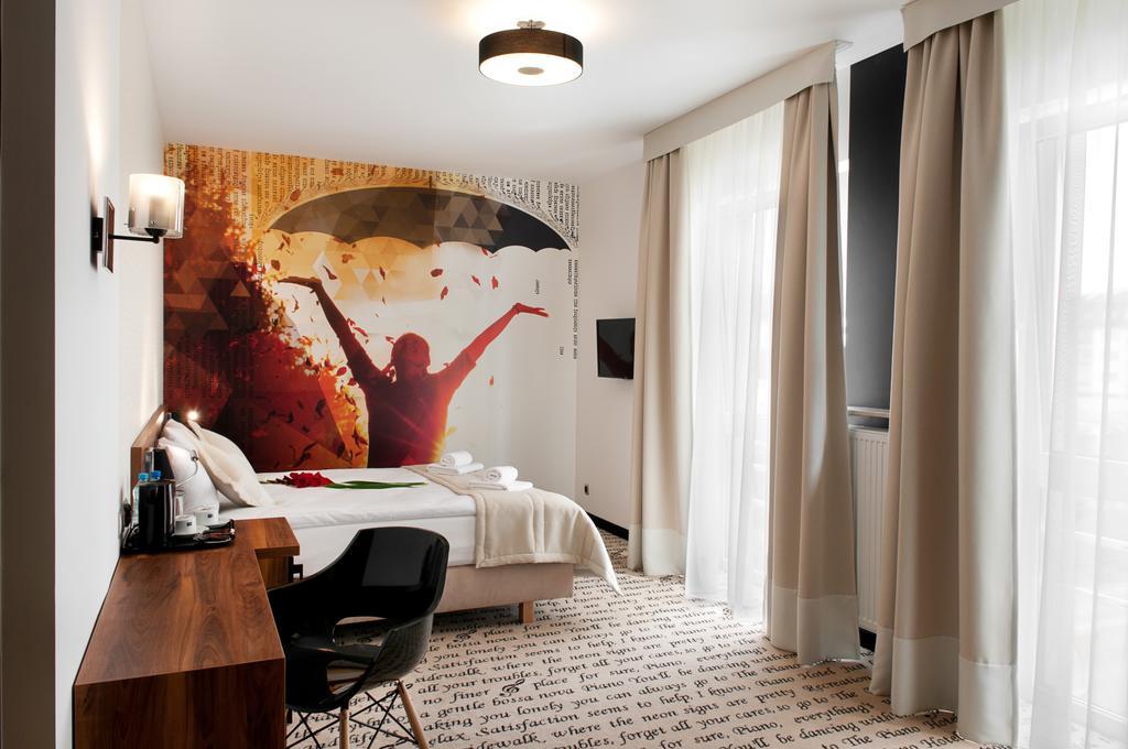 Hotel Piano Lublin Phòng bức ảnh