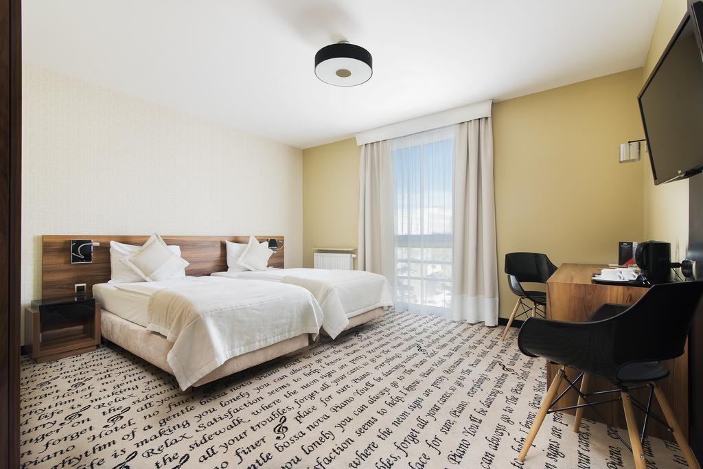 Hotel Piano Lublin Ngoại thất bức ảnh