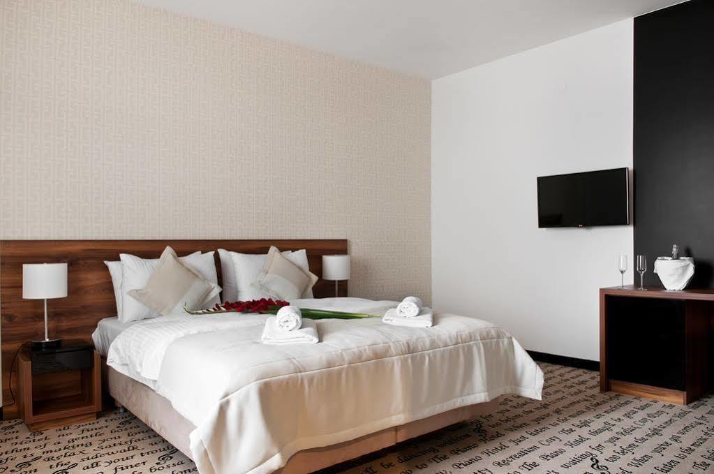 Hotel Piano Lublin Ngoại thất bức ảnh